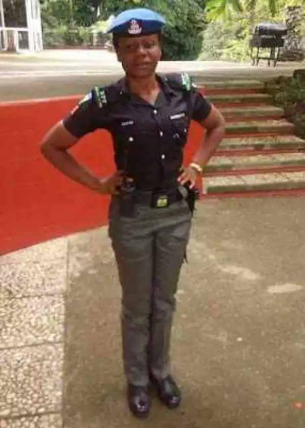Pretty Police Woman Shot Dead By Unknown Gunmen In Enugu (Graphic Photos)
